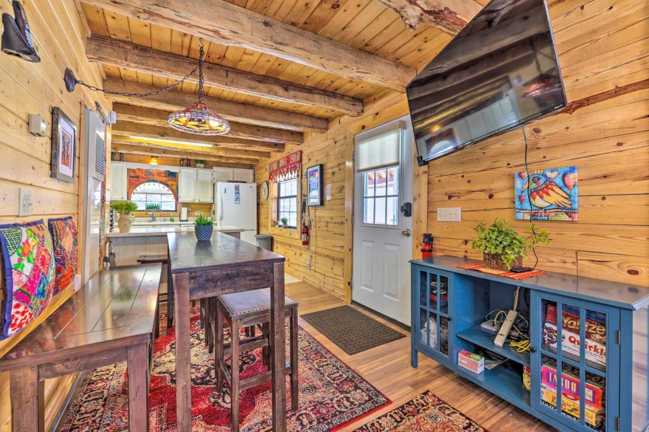 Rustic Duck Creek Village Cabin With Fire Pit! Экстерьер фото