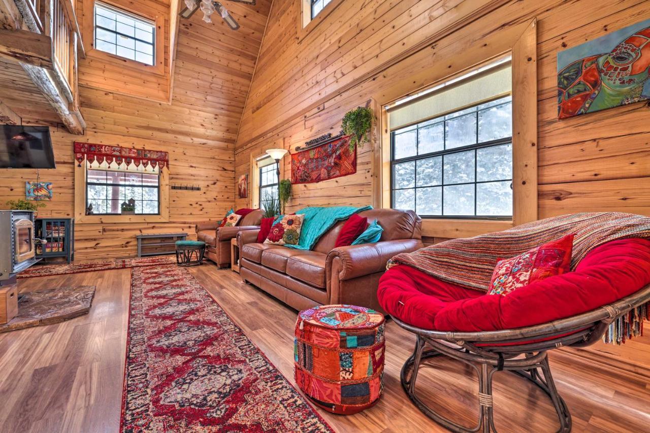 Rustic Duck Creek Village Cabin With Fire Pit! Экстерьер фото