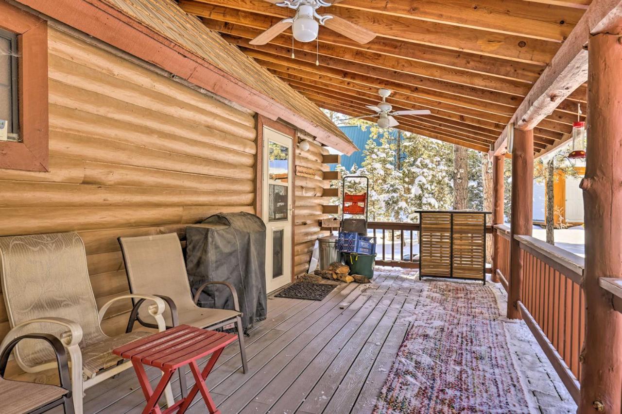 Rustic Duck Creek Village Cabin With Fire Pit! Экстерьер фото