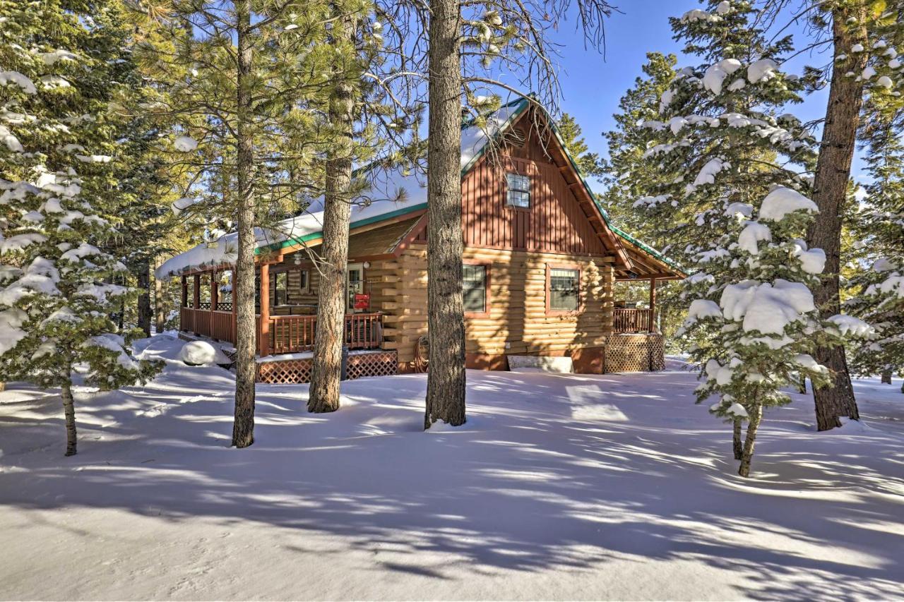 Rustic Duck Creek Village Cabin With Fire Pit! Экстерьер фото