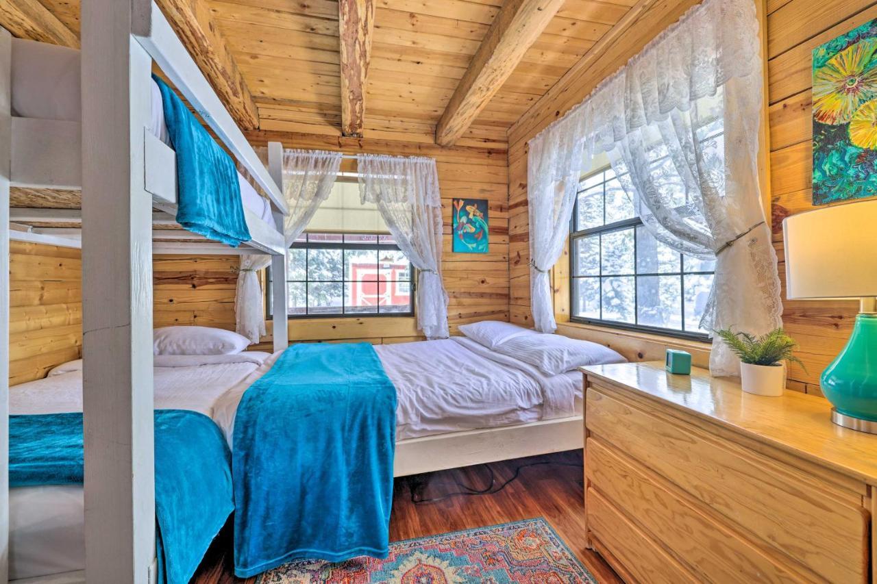 Rustic Duck Creek Village Cabin With Fire Pit! Экстерьер фото